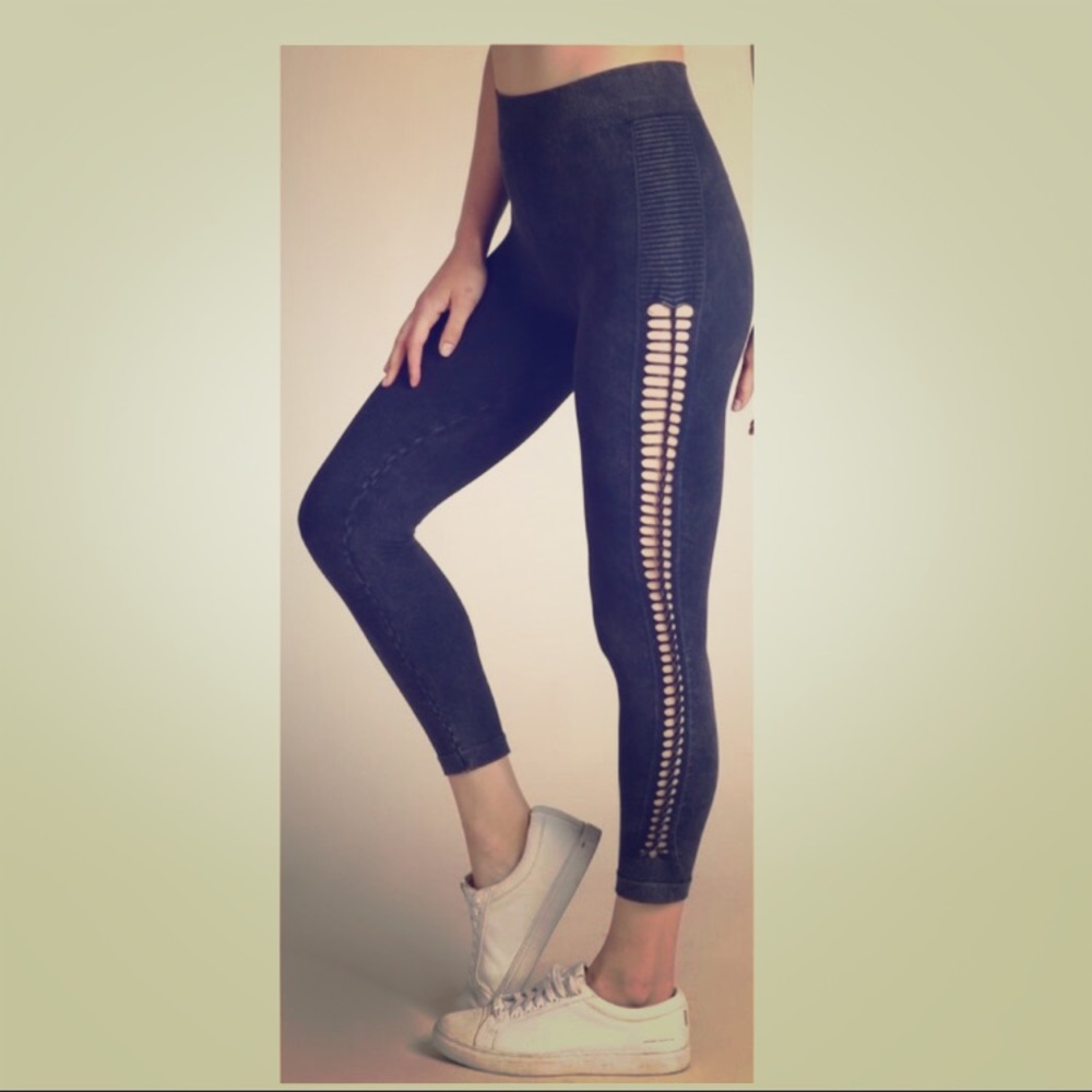 Nikibiki—Blue Denim Legging. (OS)